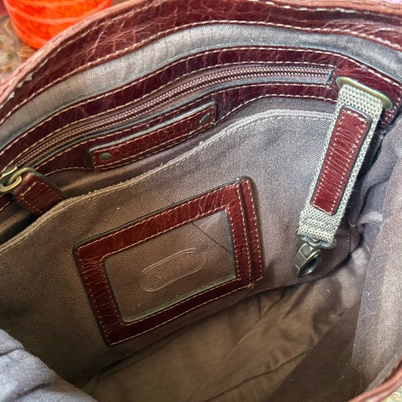 Fossil Leather Messenger Bag - Picture 14 of 16